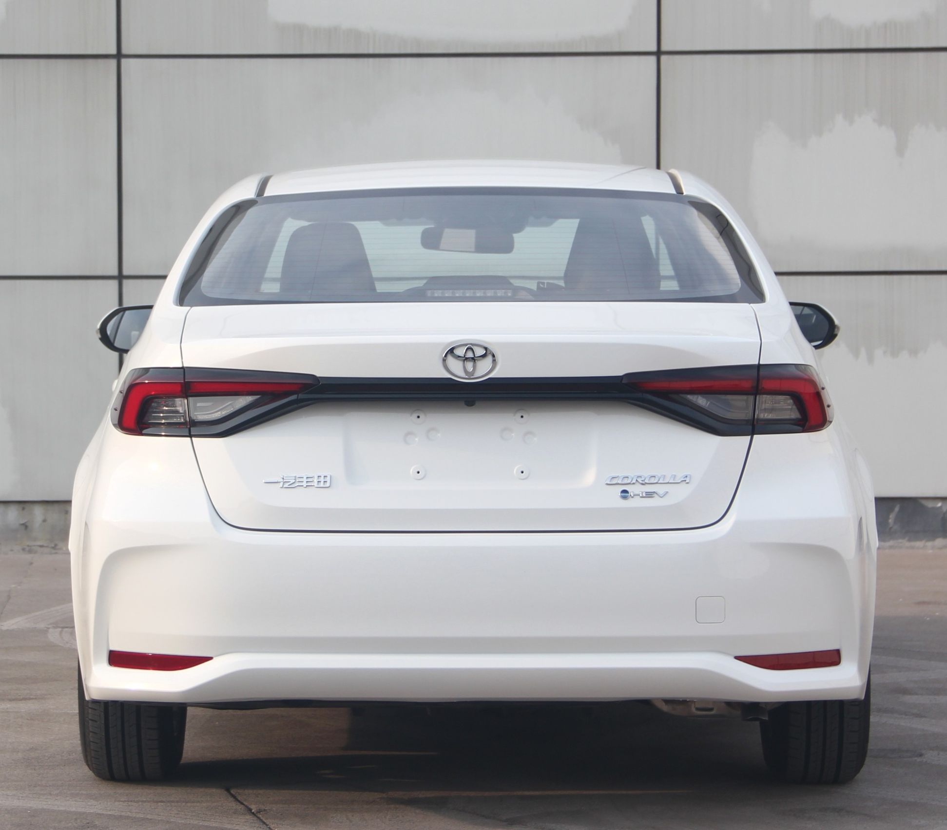 The rear end of the new Corolla hybrid version