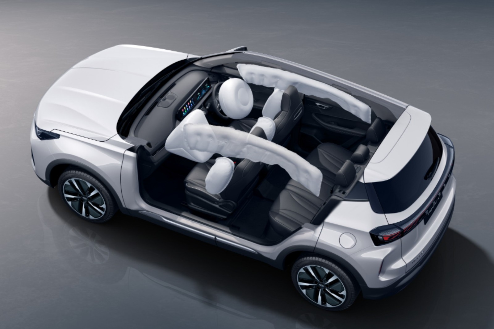 Chery Tiggo Cross interior space