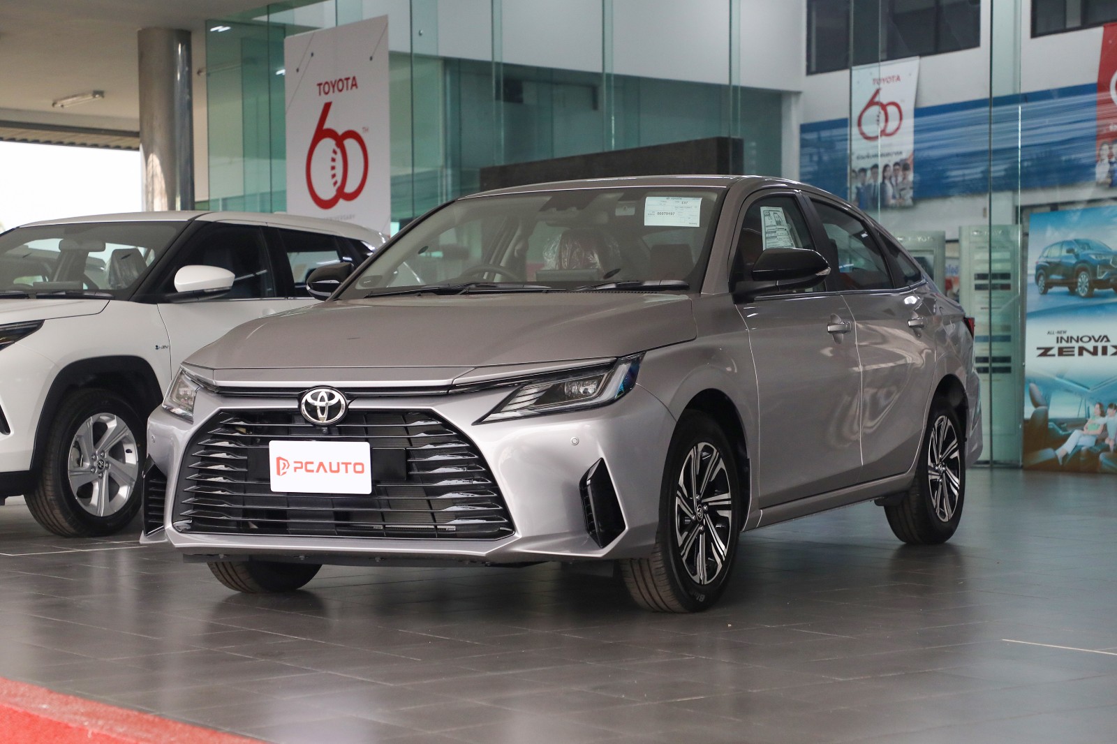 ูปภาพภายนอกร Toyota Yaris Ativ