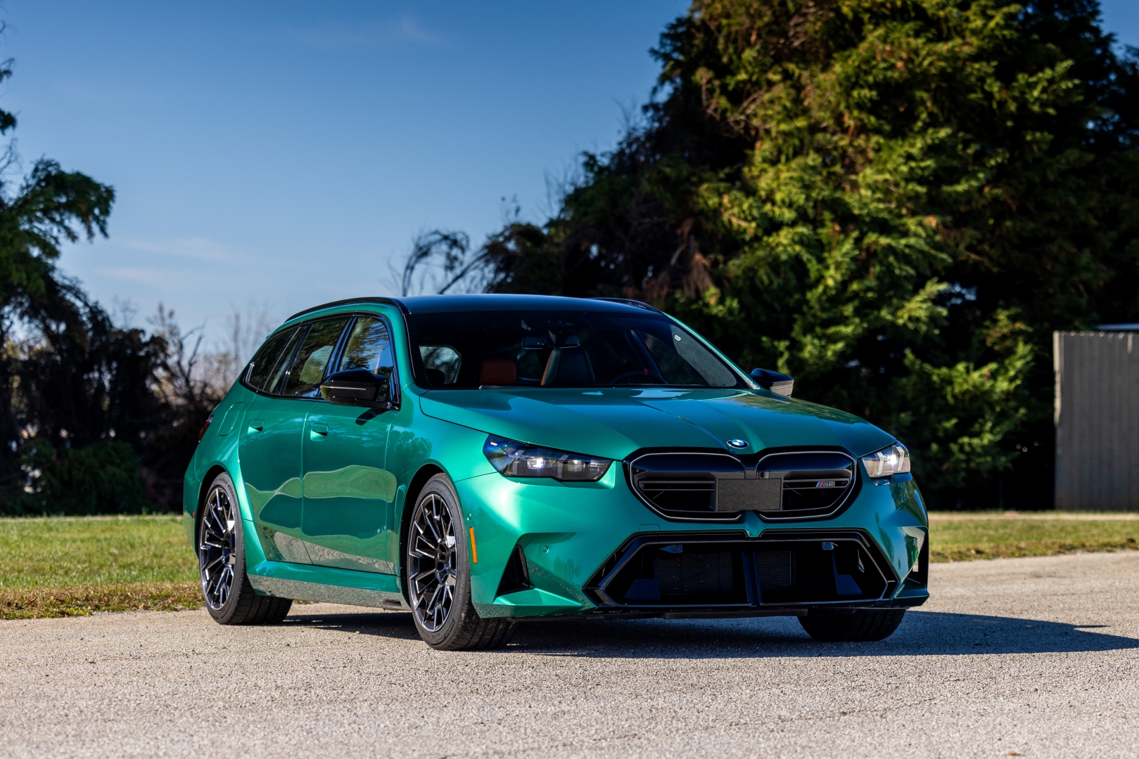 BMW M5 touring front