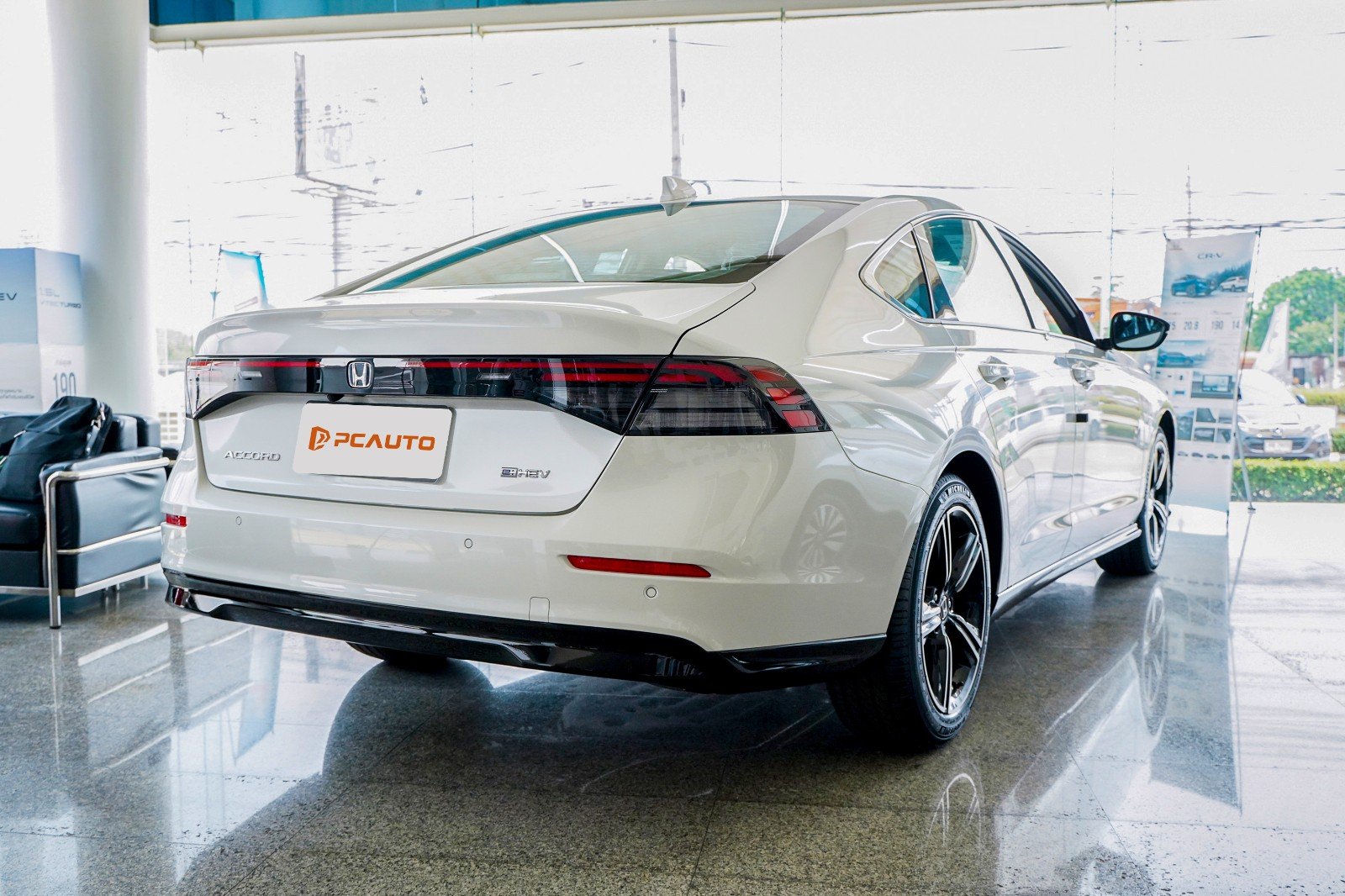 รูปภาพภายนอกของ Honda Accord