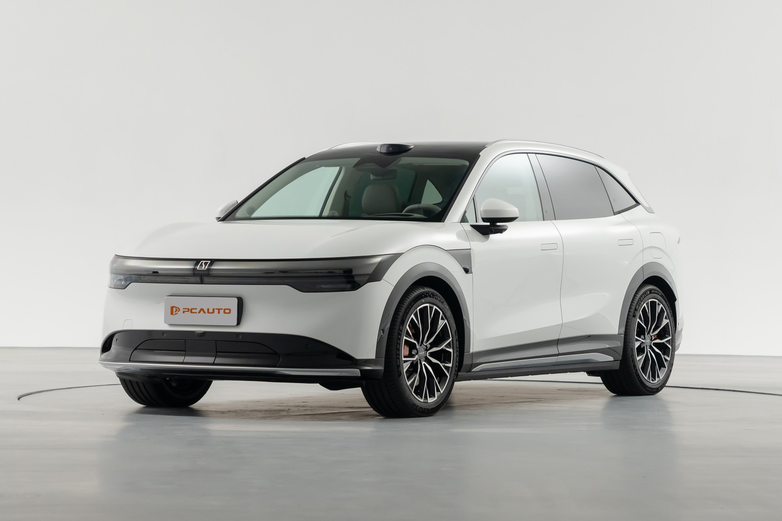 รูปภาพภายนอก ZEEKR 7X