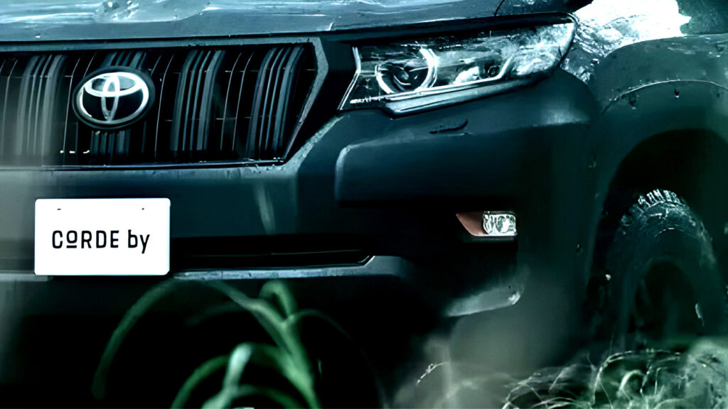 Land Cruiser Prado 150 รุ่นพร้อมชุดแต่ง Newscape ในสี Graphite Gray