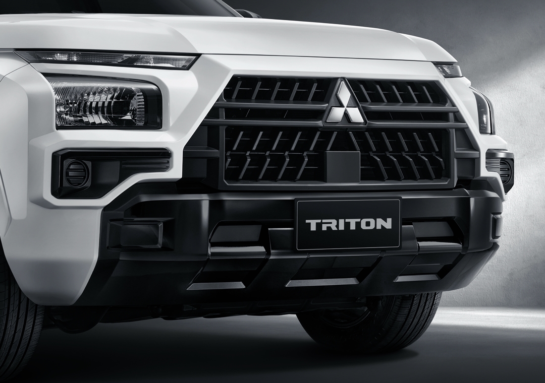 รายละเอียดกระจังหน้า Mitsubishi Triton Street