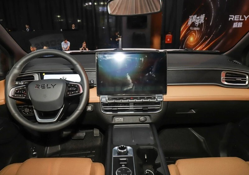 รายละเอียดภายในของ Chery RELY R08 EV 2025 ในงานเปิดตัว