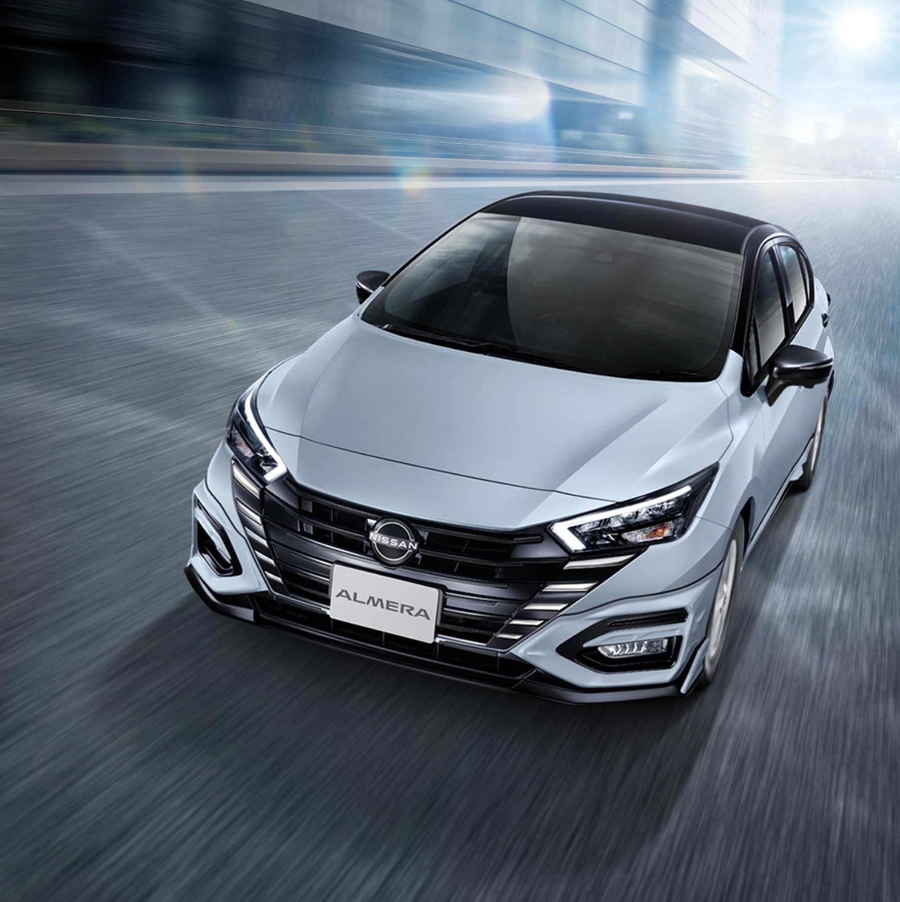 นิสสัน อัลเมร่า มุมมองด้านหน้าขณะเคลื่อนที่