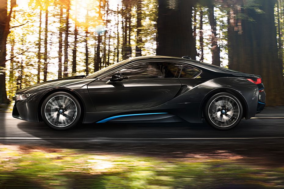 ลักษณะภายนอกของรถ BMW i8