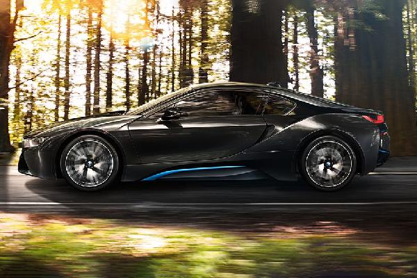 BMW i8 ภายนอก