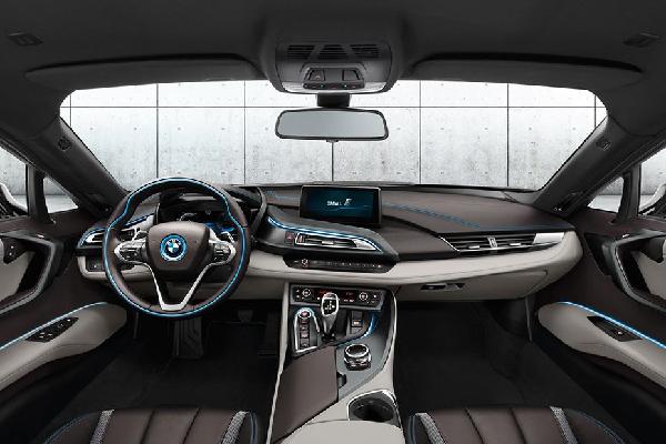 BMW i8 ภายใน