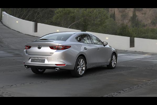 Mazda 3 ภายนอก