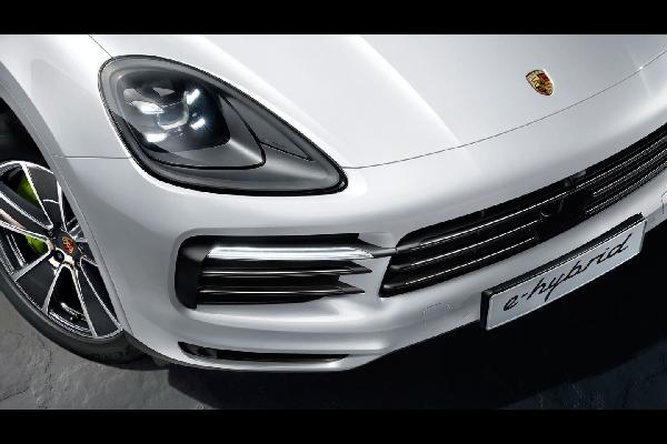 Porsche Cayenne ภายนอก