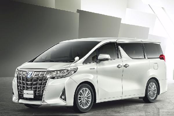 Toyota Alphard ภายนอก