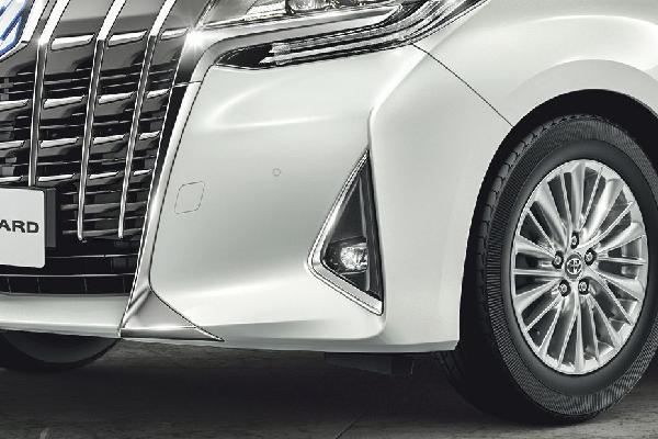 Toyota Alphard ภายนอก