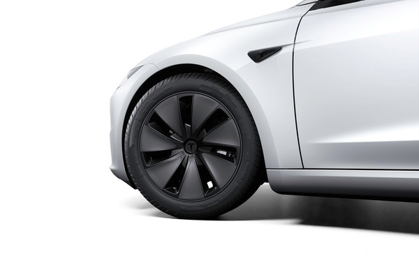 Tesla Model 3 2024 photo