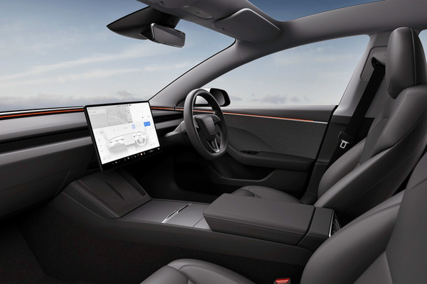 Tesla Model 3 2024 photo