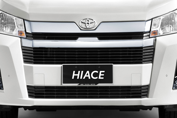 Toyota HIACE SLWB Official