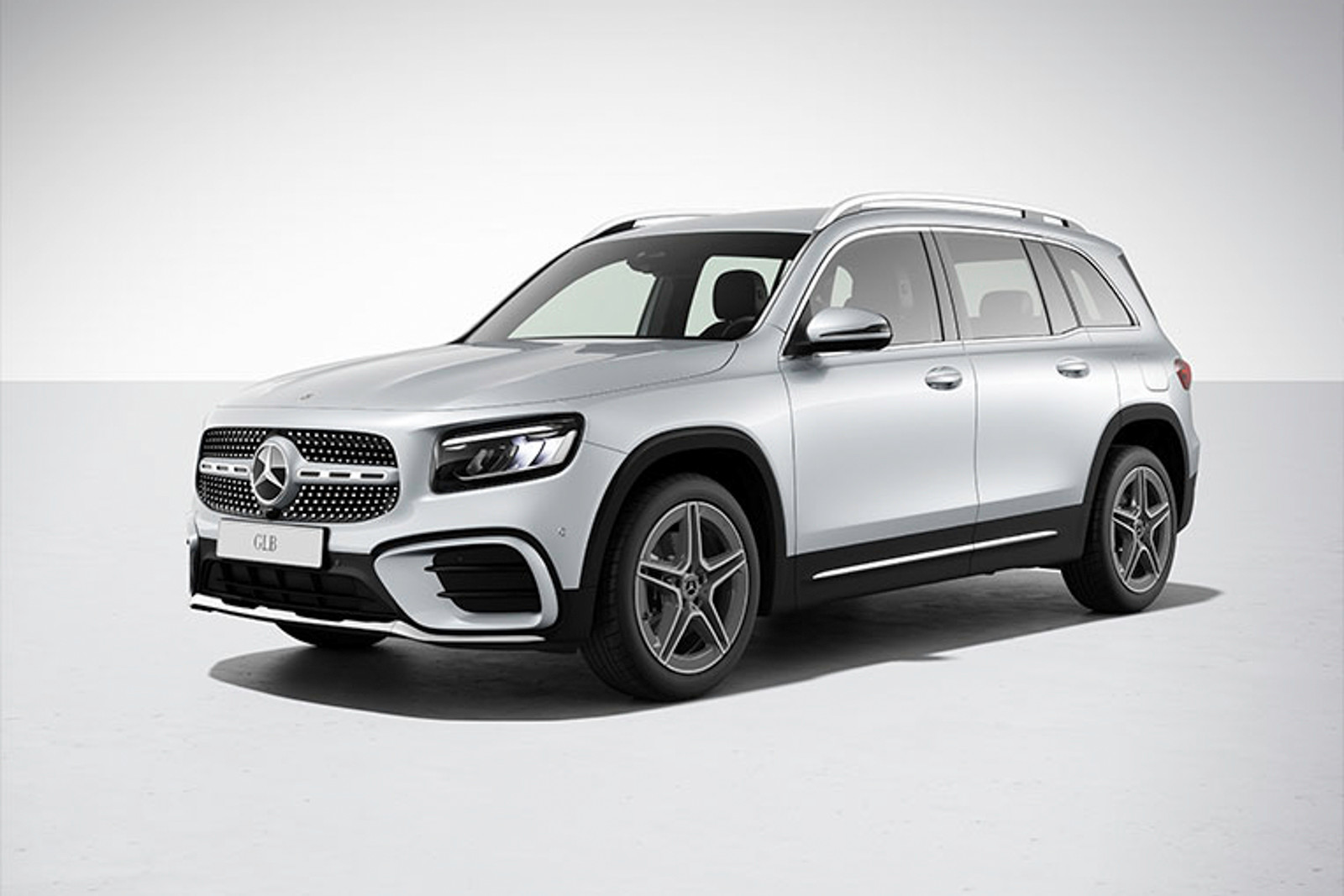 2024 Mercedes-Benz GLB 250 4Matic AMG Line photo