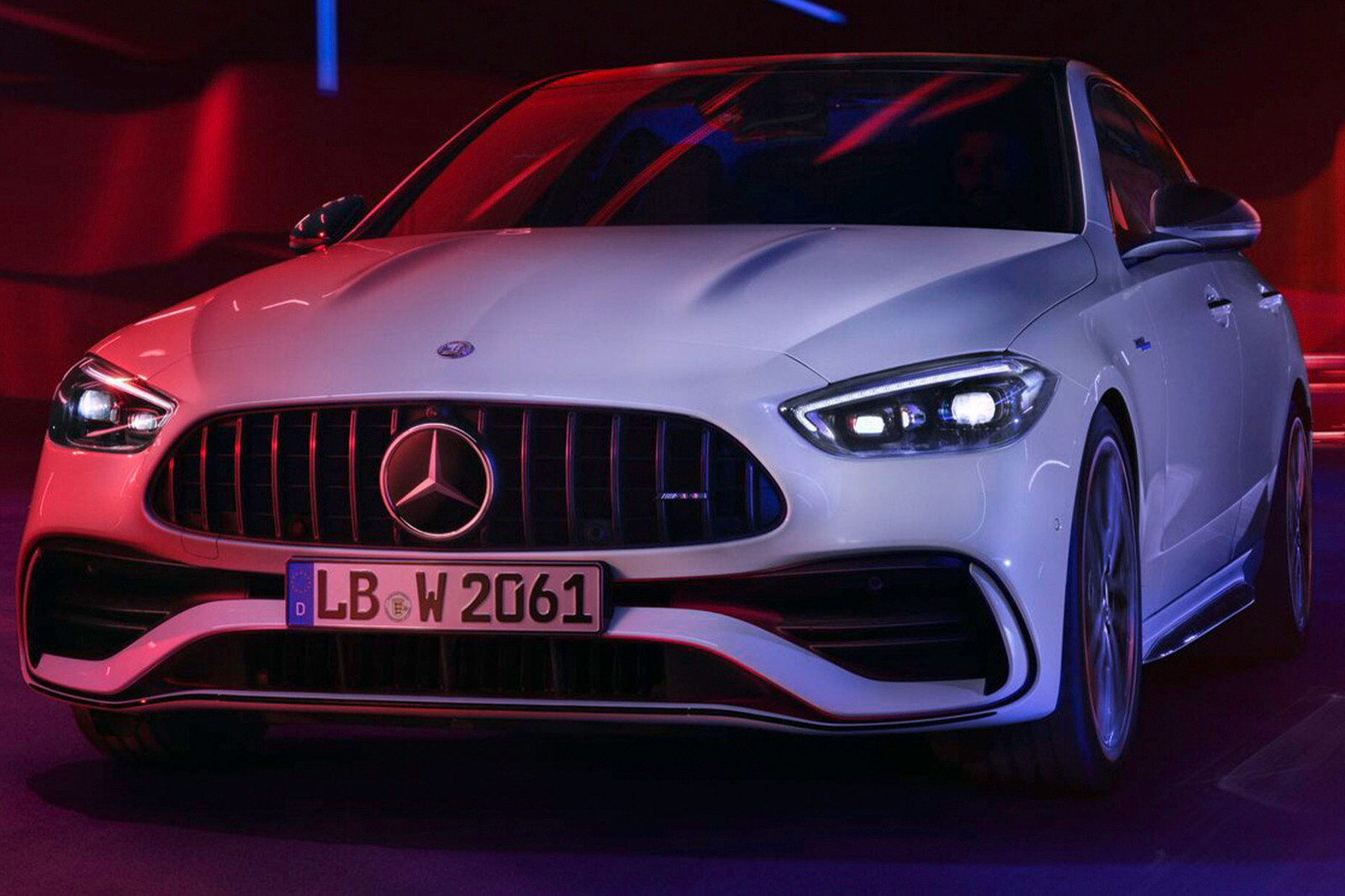 2024 Mercedes-Benz AMG C-Class AMG C 43 photo