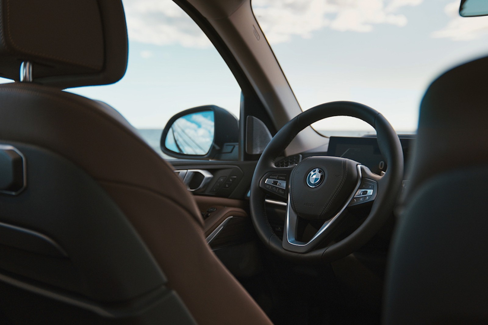 2024 BMW X5 xDrive50e M Sport photo