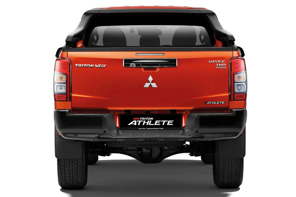 Mitsubishi Triton Official