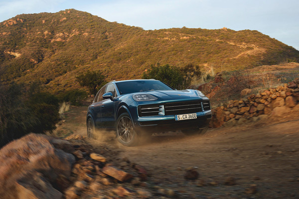 Porsche Cayenne Official