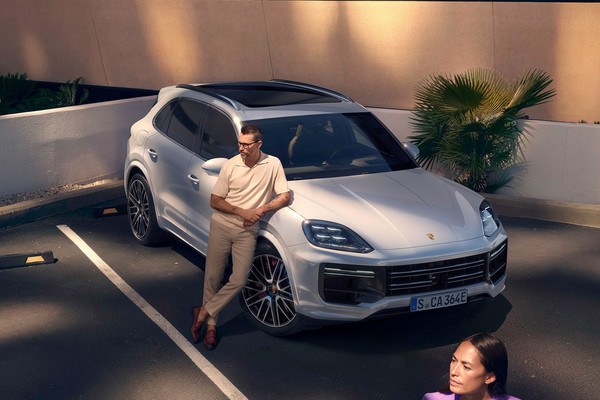 Porsche Cayenne Official