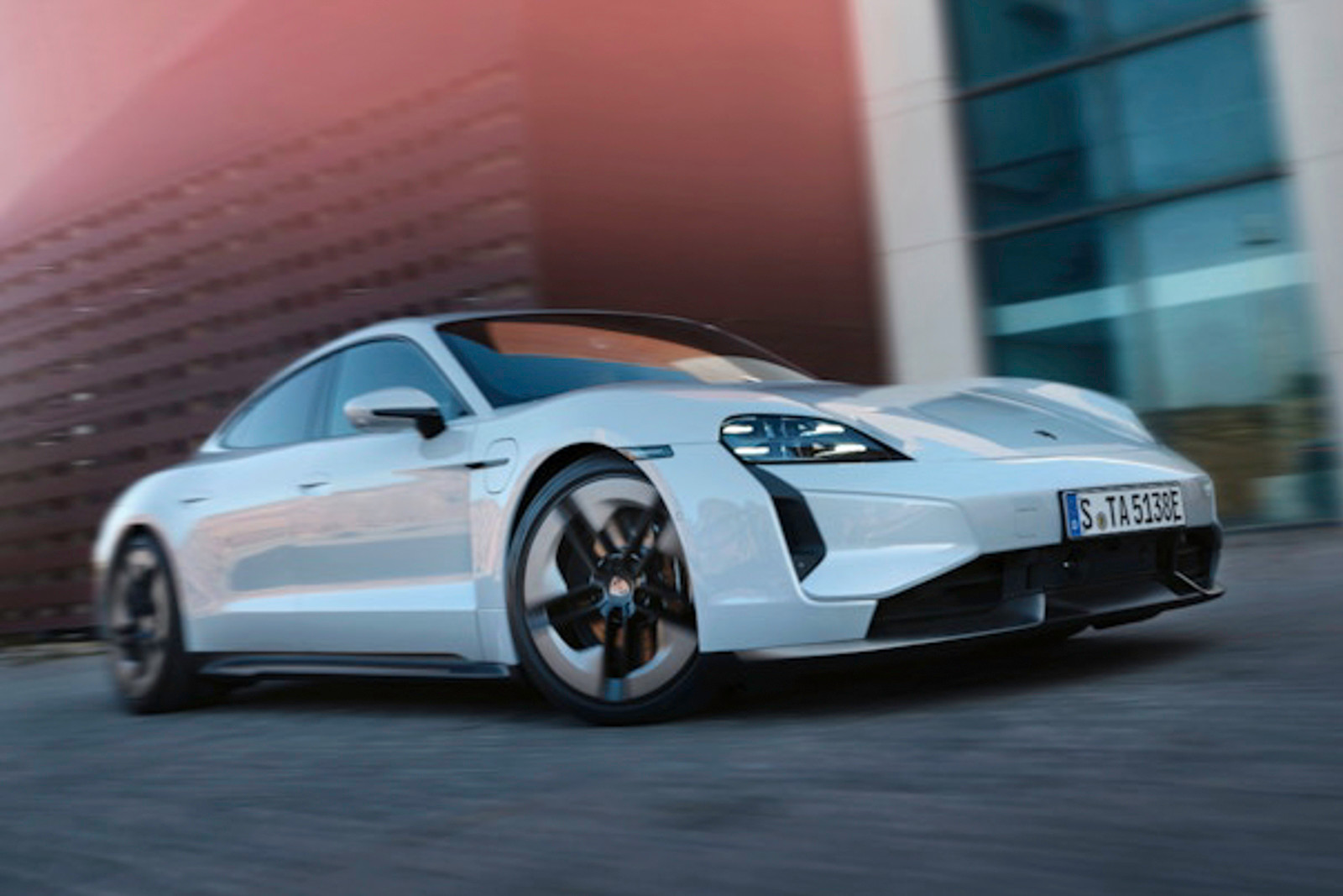2024 Porsche Taycan Turbo S photo