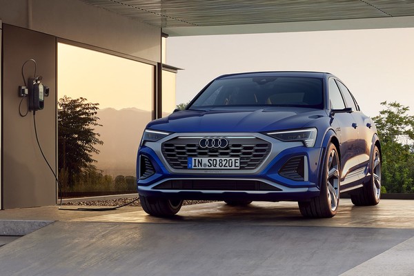 Audi e-tron Official