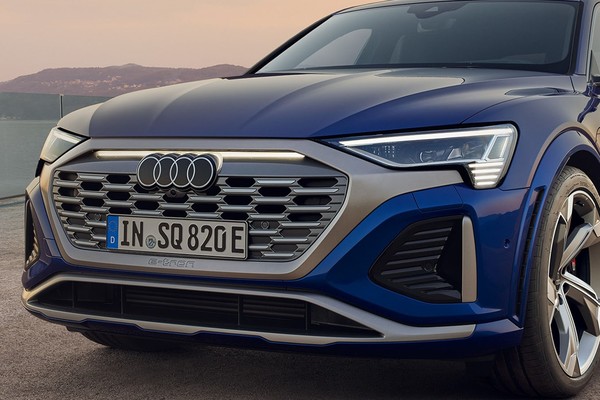 Audi e-tron Official