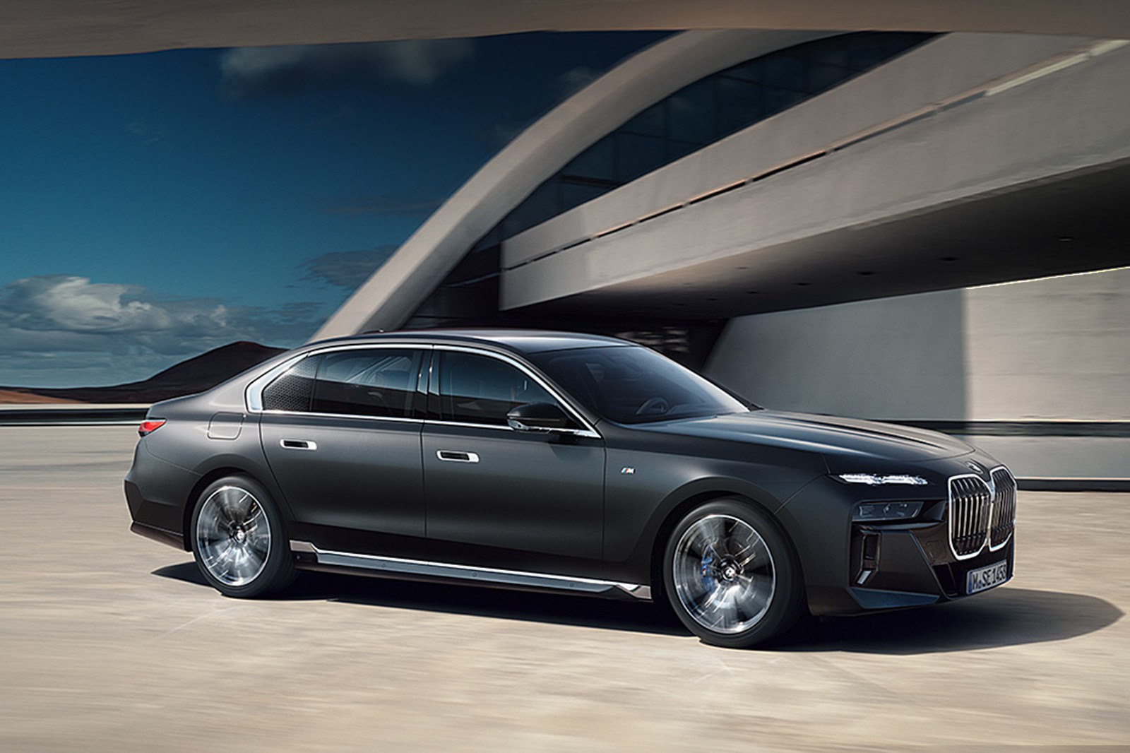 2023 BMW 7 Series 750e xDrive M Sport photo