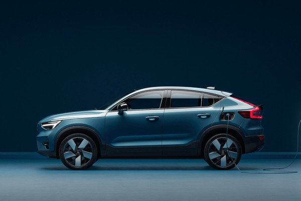 Volvo XC40 Official