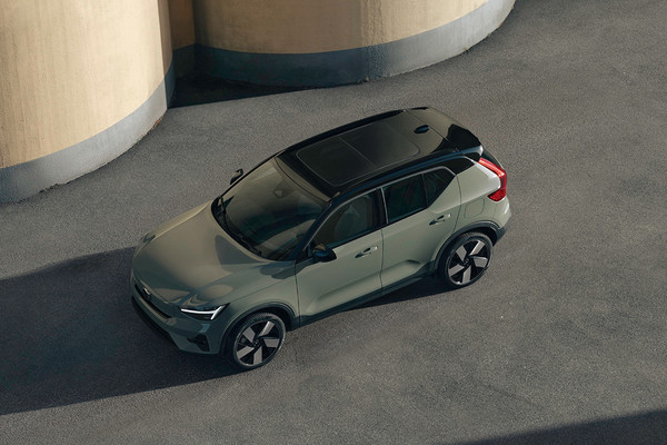 Volvo XC40 Official