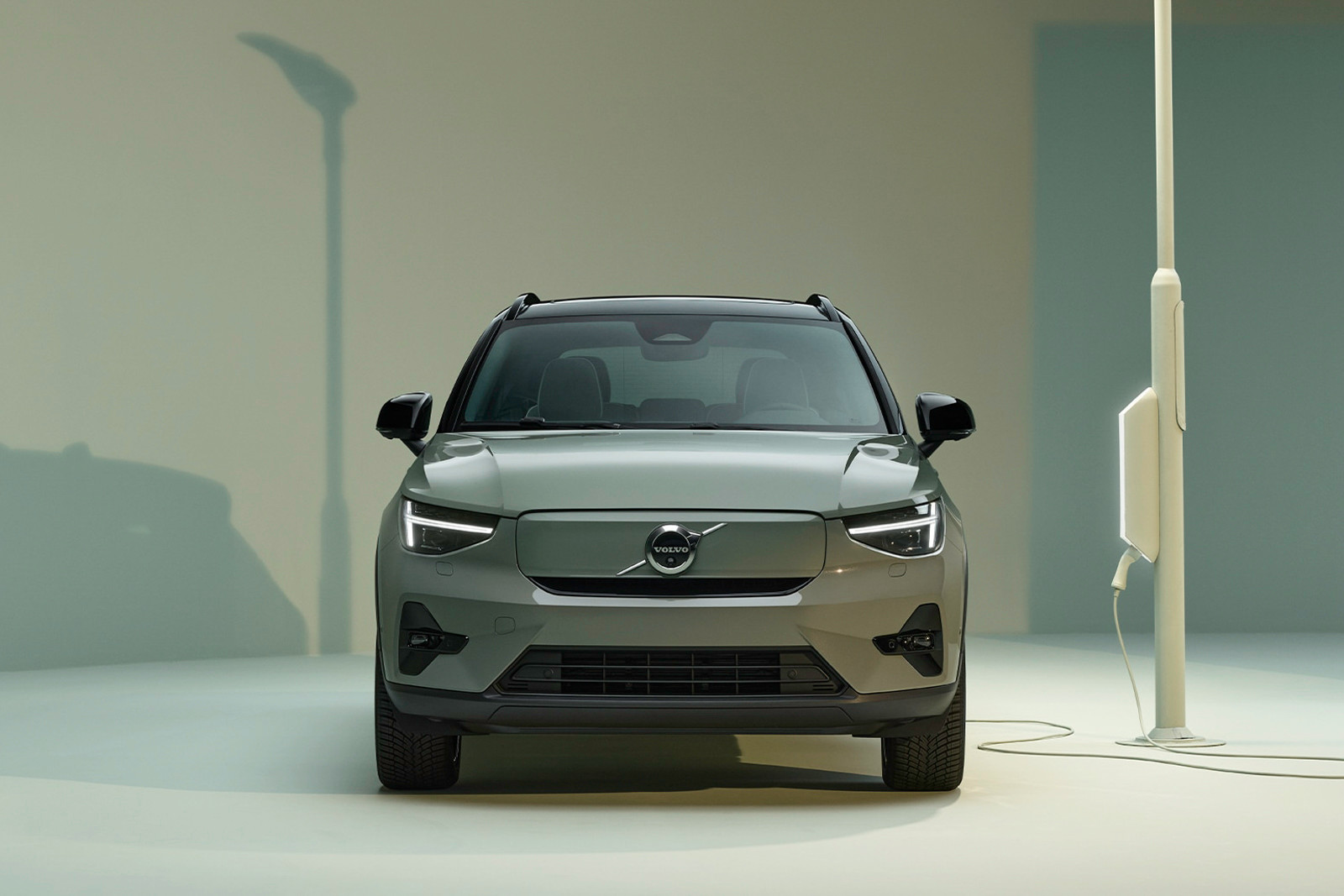 2024 Volvo XC40 photo