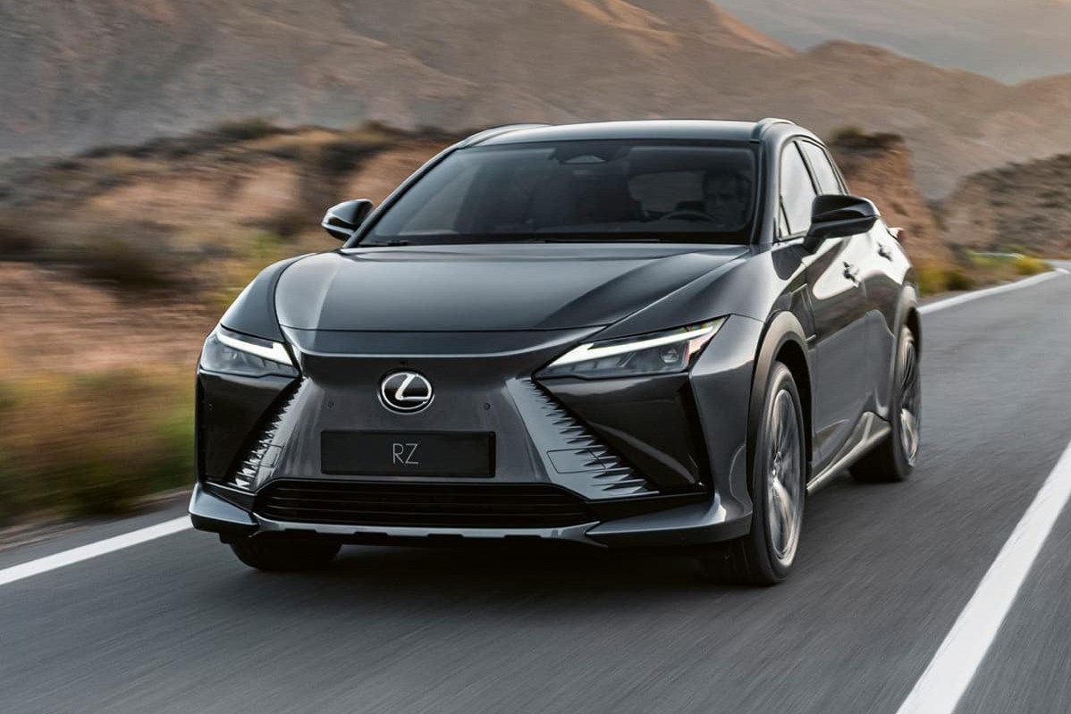2024 Lexus RZ 450e Luxury photo