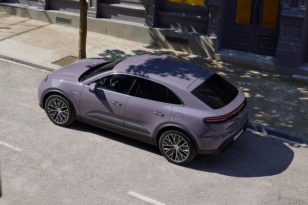 Porsche Macan EV Official