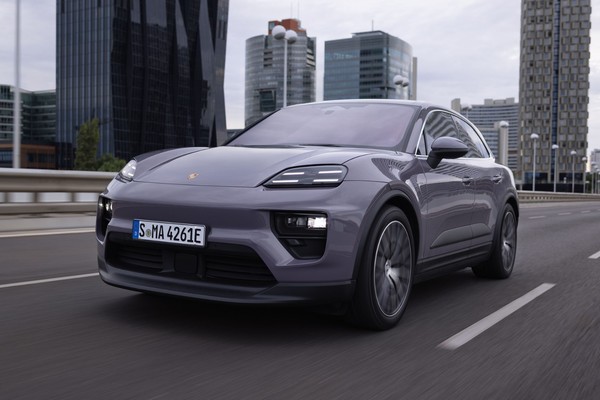 Porsche Macan EV Official