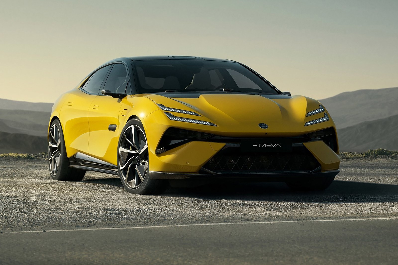 2024 Lotus Emeya R photo