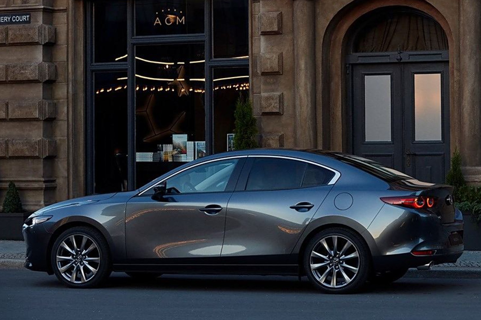 2019 Mazda 3 Sedan 2.0 SkyActiv High Plus photo