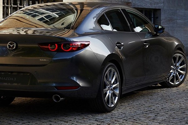 Mazda 3 Sedan Official