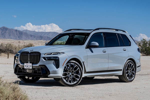 BMW X7 photo