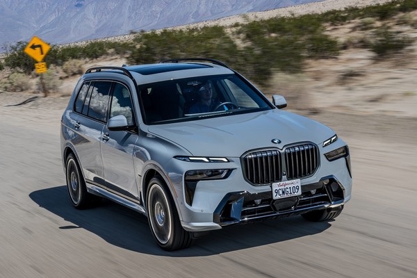 BMW X7 Official