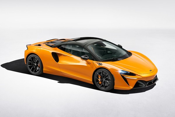 McLaren Artura Official