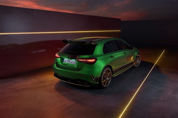 Mercedes-Benz AMG A-Class Official