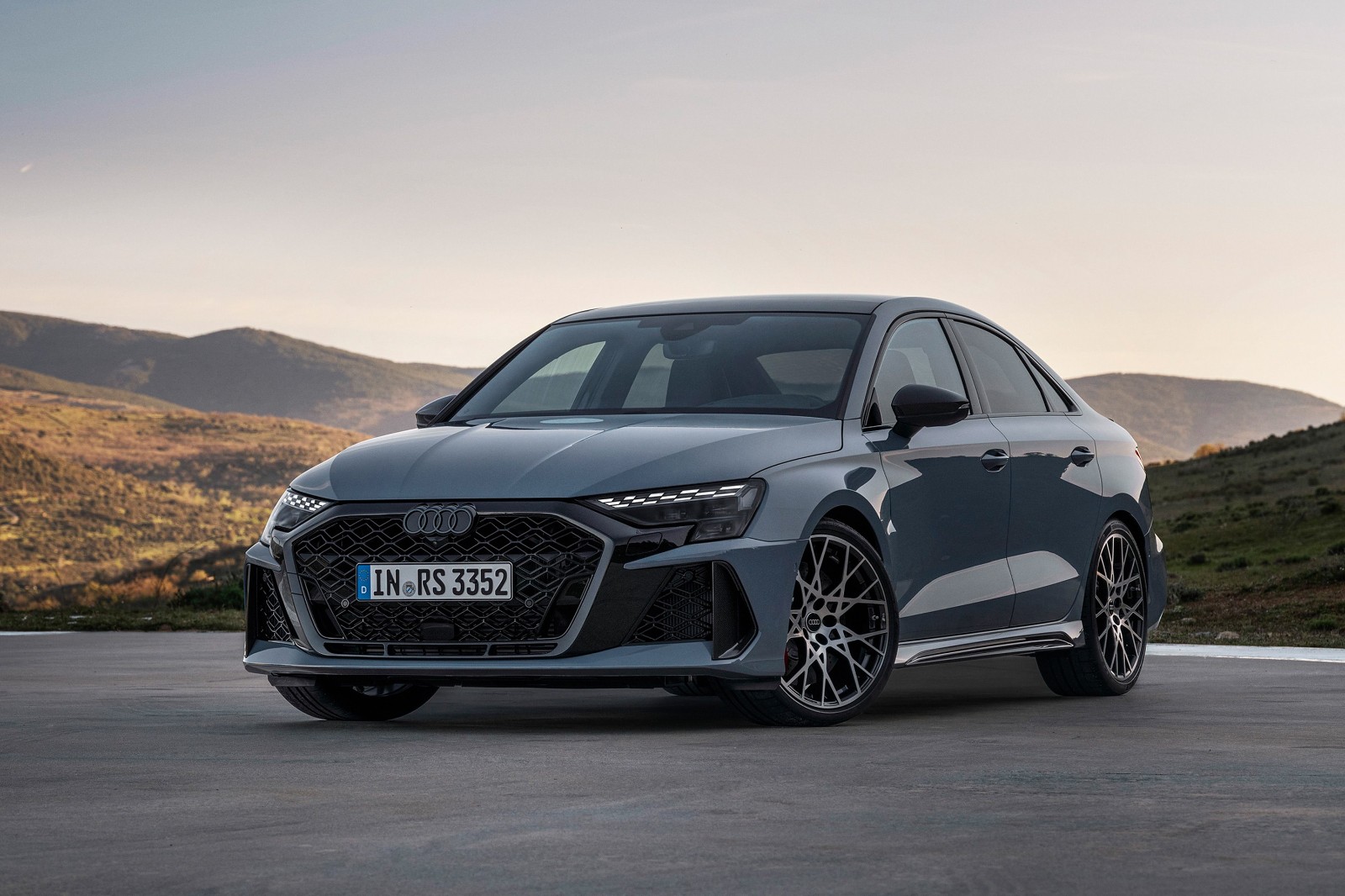 Audi RS3 Sedan photo