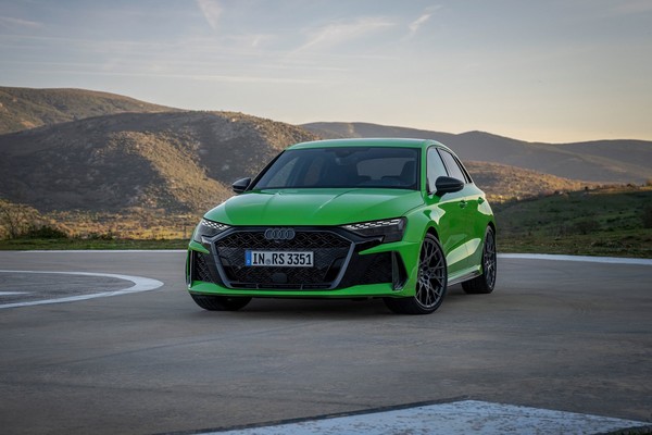 Audi RS3 Official