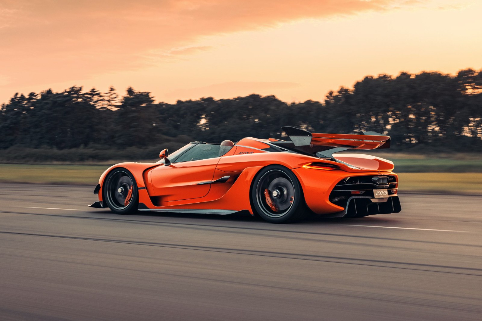 2023 Koenigsegg Jesko Attack 5.0L V8 photo