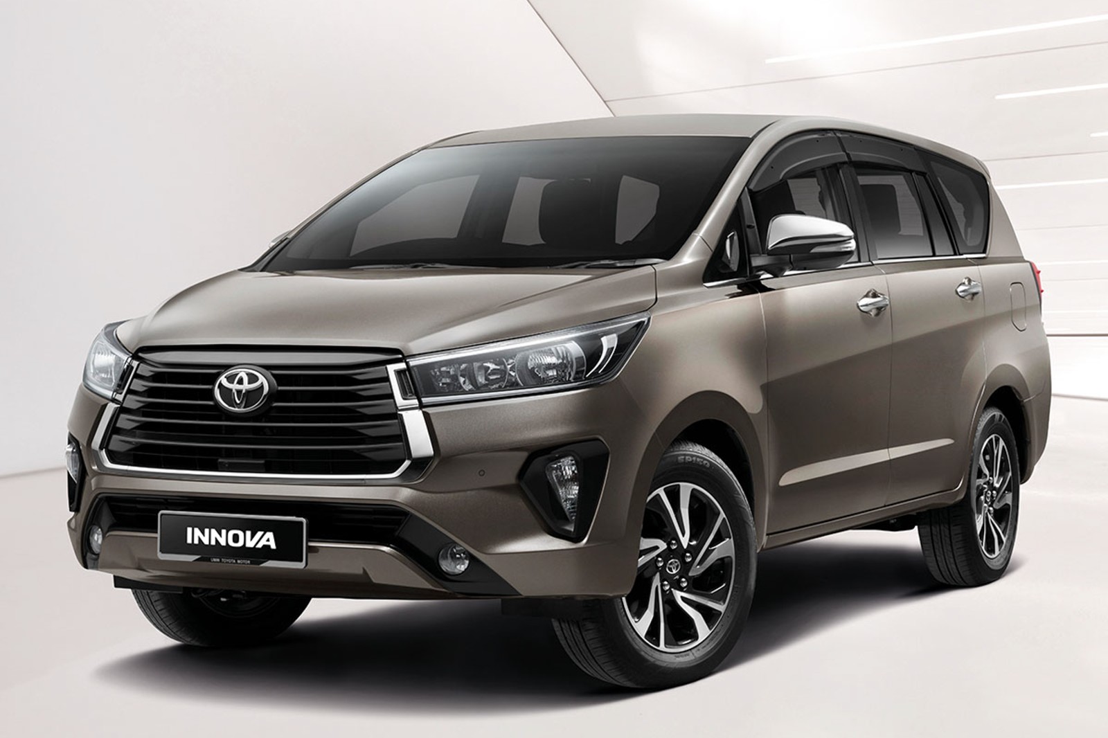 2023 Toyota Innova 2.0X photo