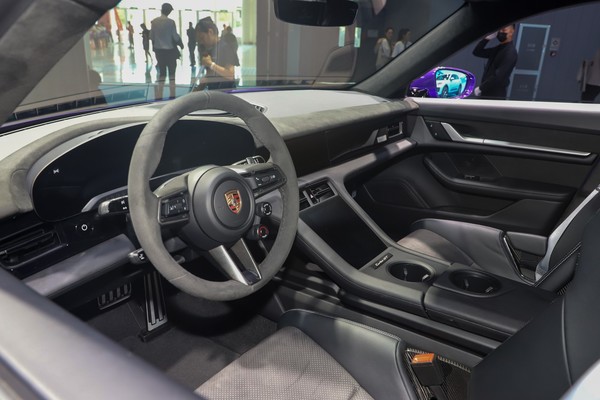 Porsche Taycan Interior