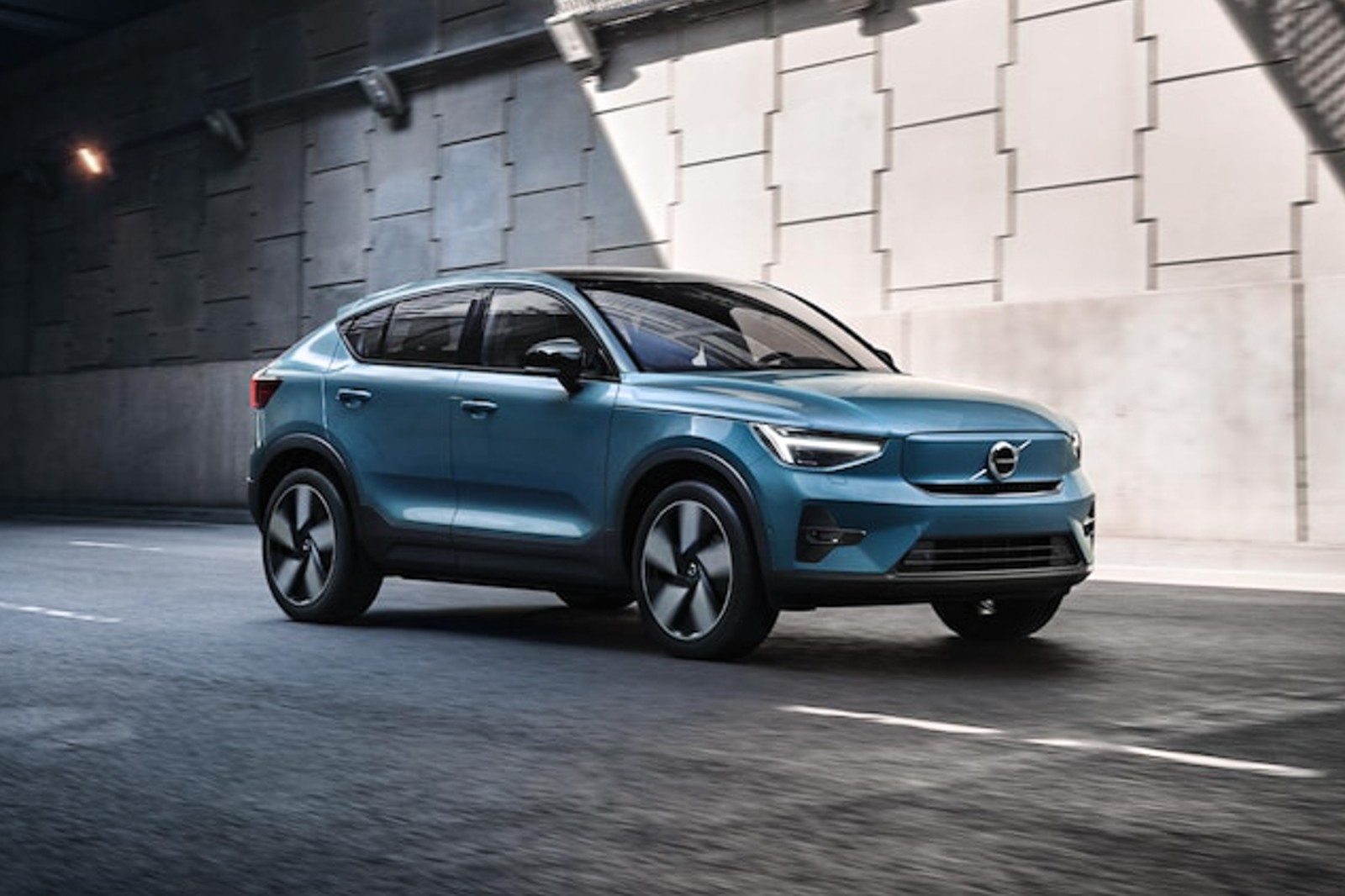 2024 Volvo C40 Recharge photo