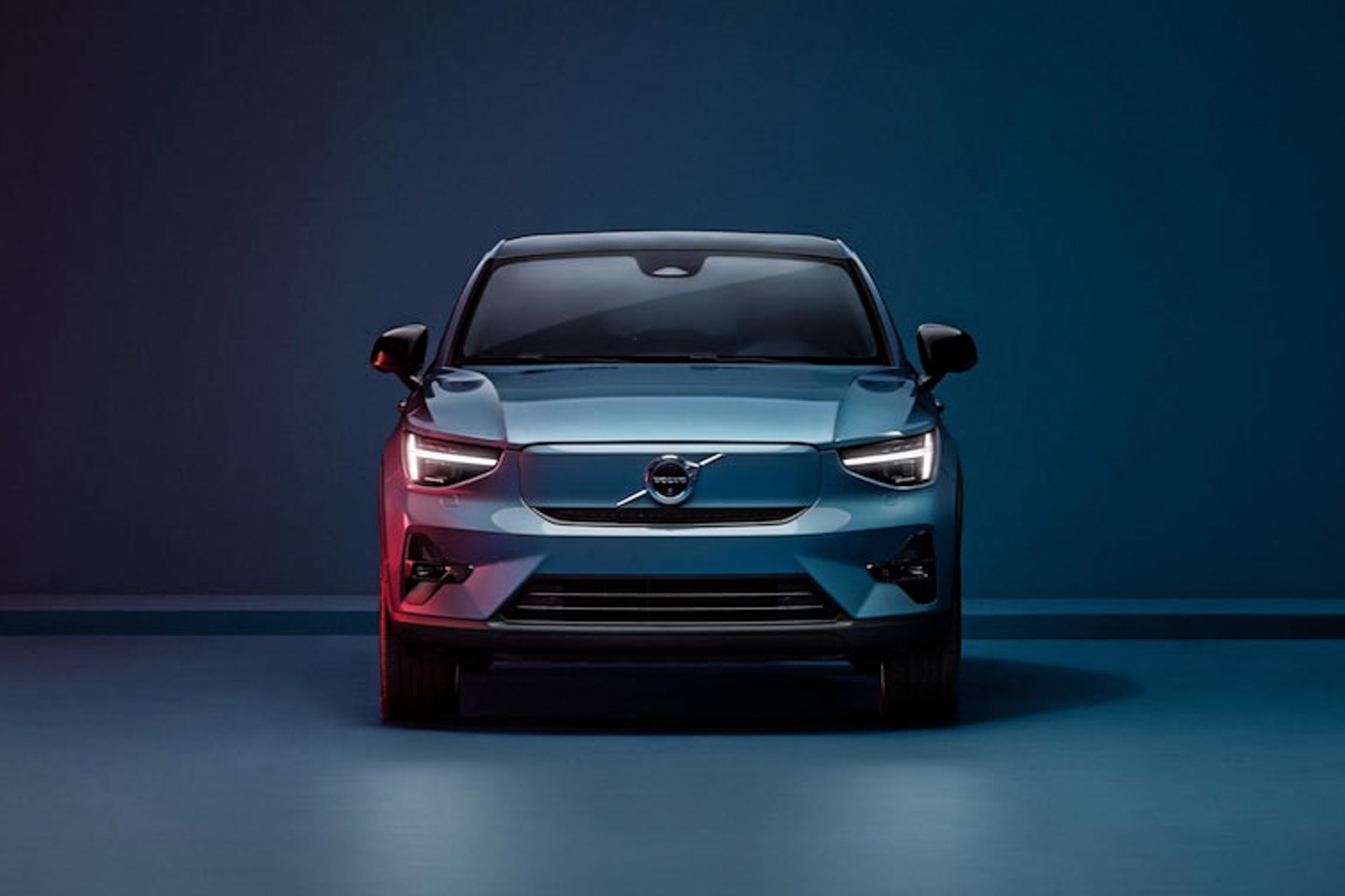 2024 Volvo C40 Recharge photo